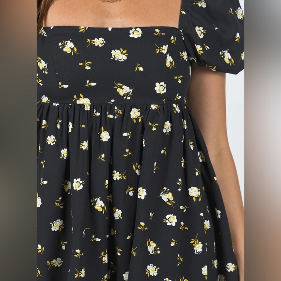 Princess Polly Lorna Floral Romper Playsuit NWT! - Picture 3 of 5